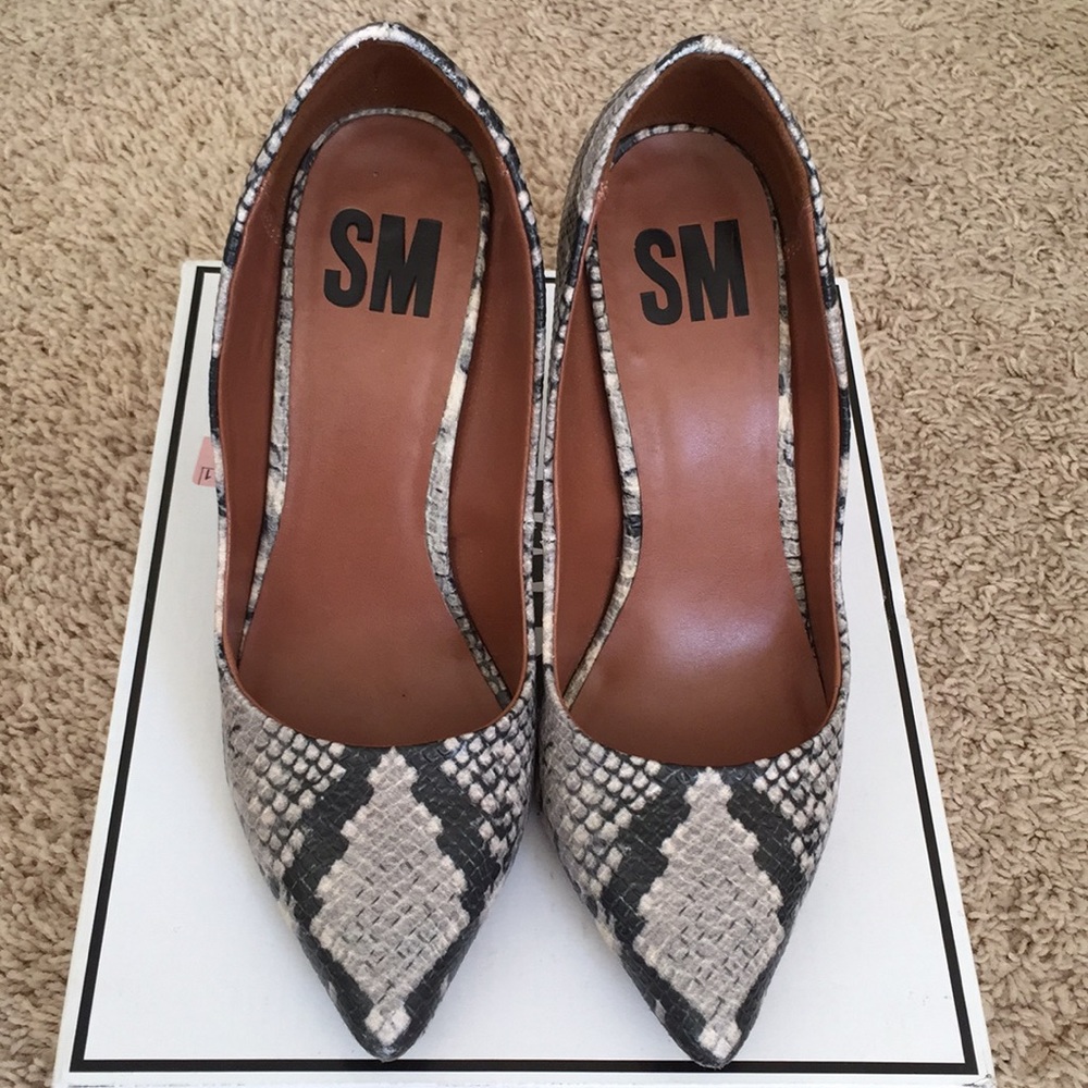 snake print pumps